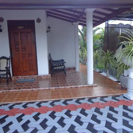 Bell 412 Villa Weligama Exterior photo